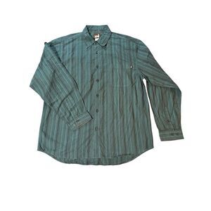 Weekendz off men long sleeve button front with front pocket L